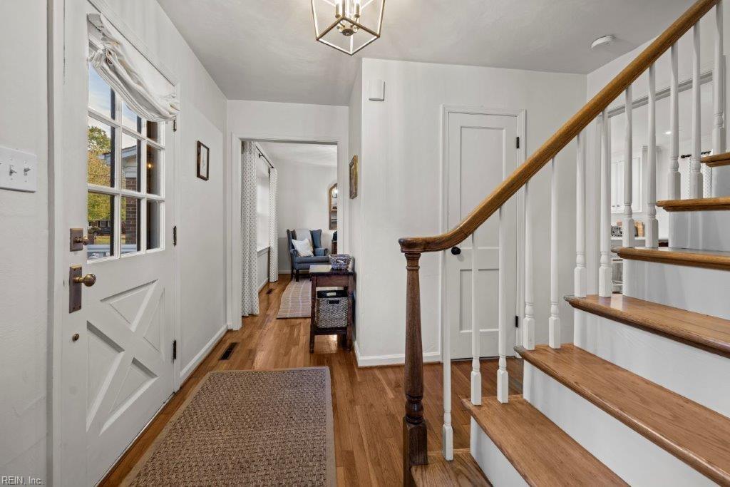 745 Queen Elizabeth DR