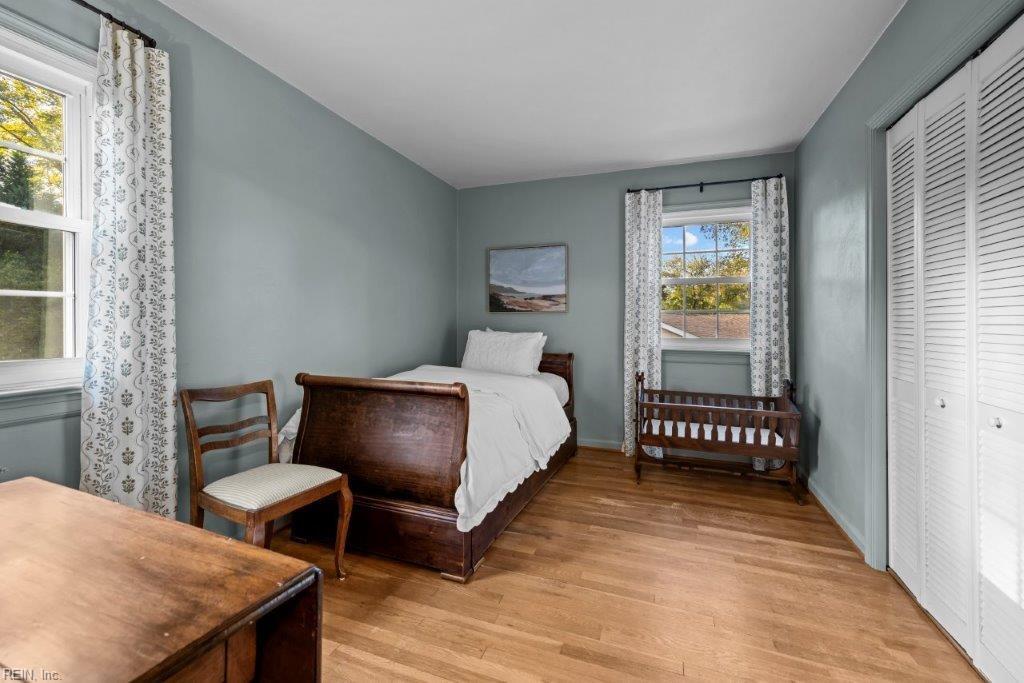 745 Queen Elizabeth DR