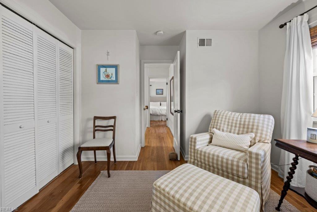 745 Queen Elizabeth DR