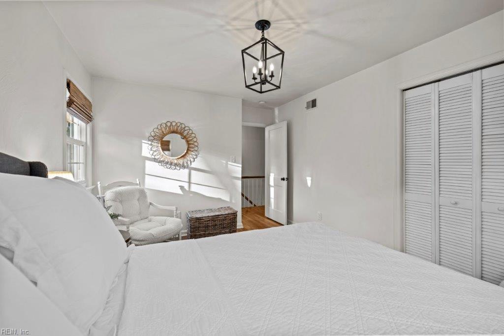 745 Queen Elizabeth DR