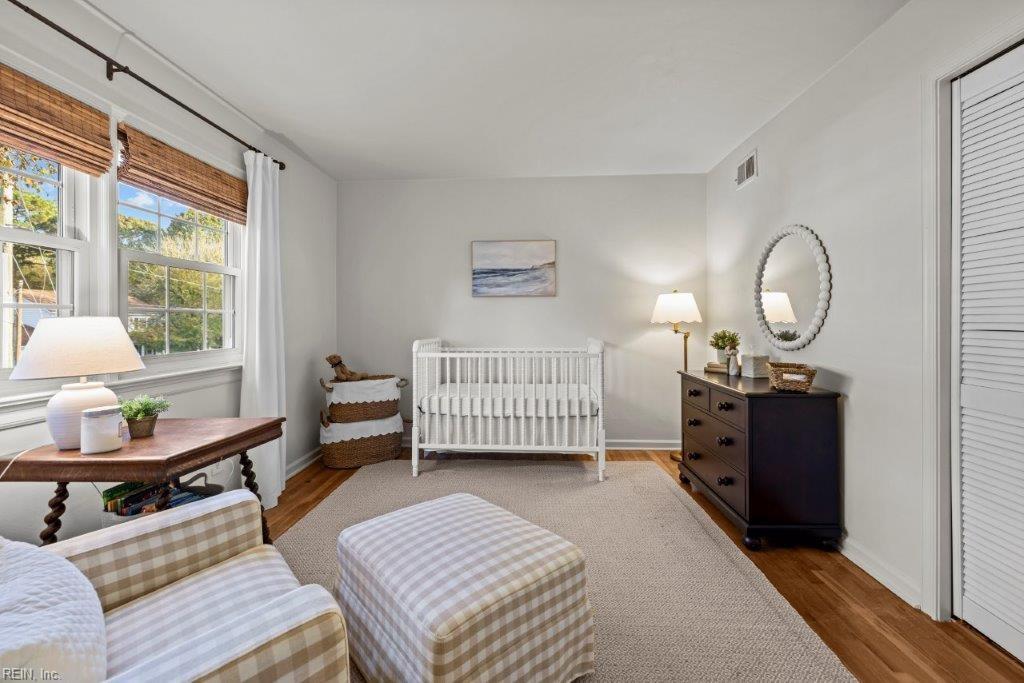 745 Queen Elizabeth DR