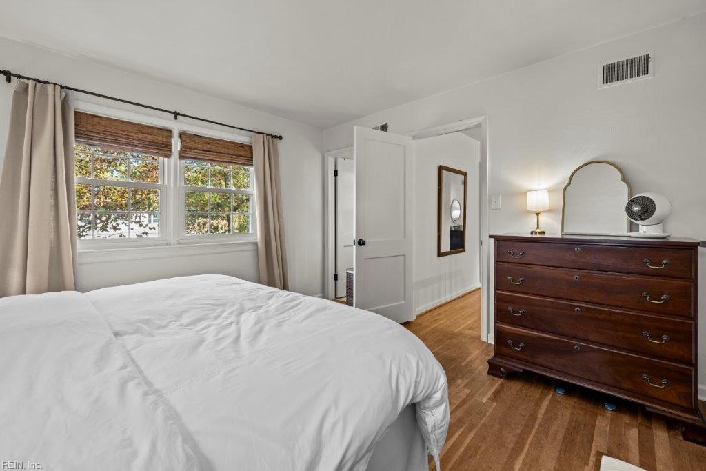 745 Queen Elizabeth DR