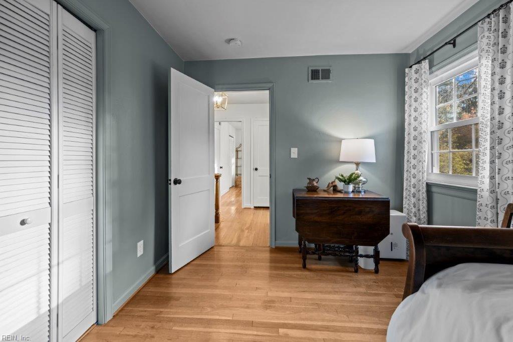 745 Queen Elizabeth DR