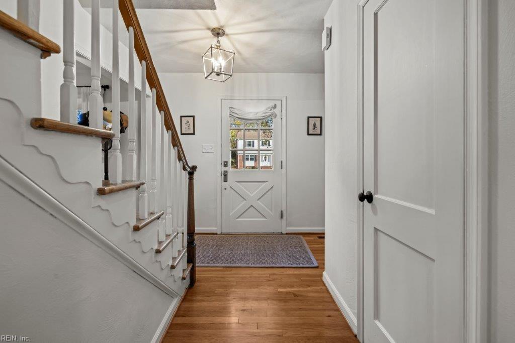 745 Queen Elizabeth DR