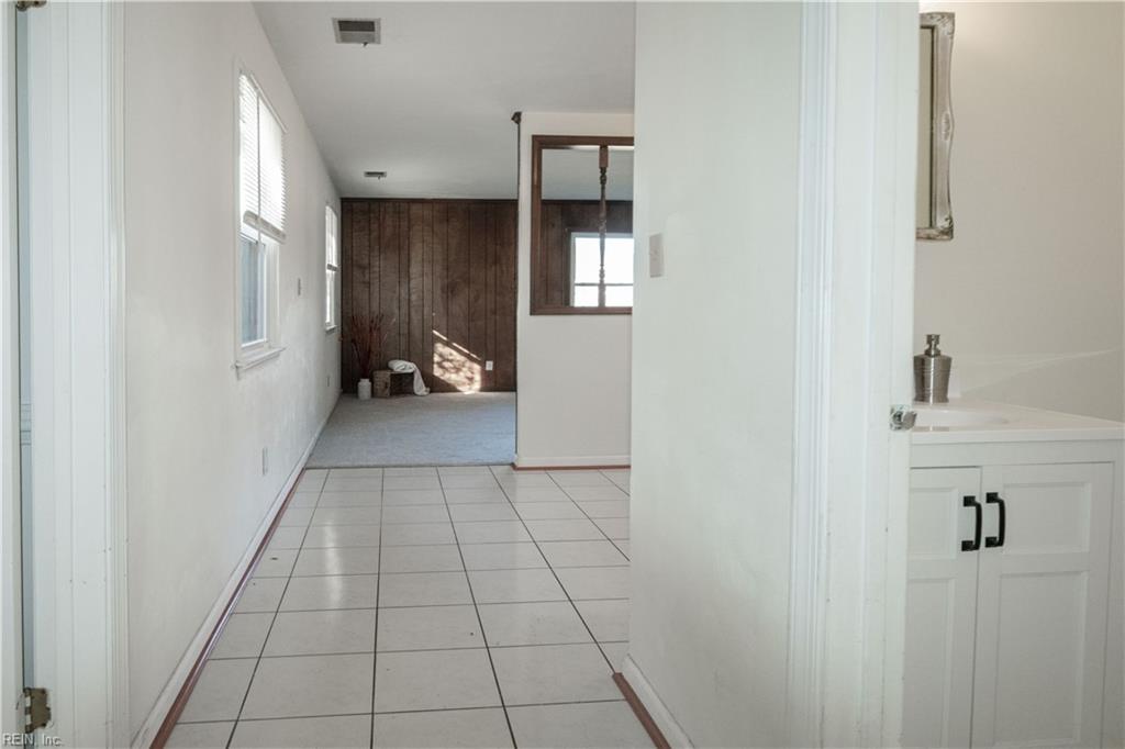809 Sussex CT