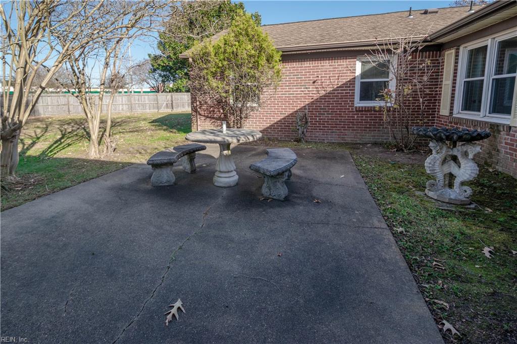 809 Sussex CT