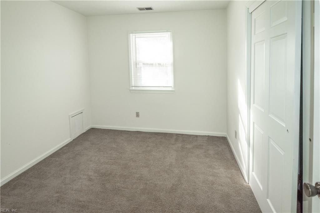 809 Sussex CT
