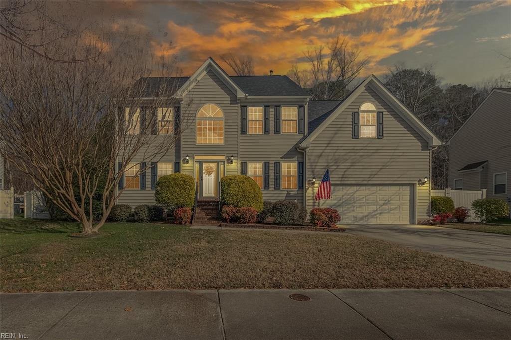 805 Lym DR