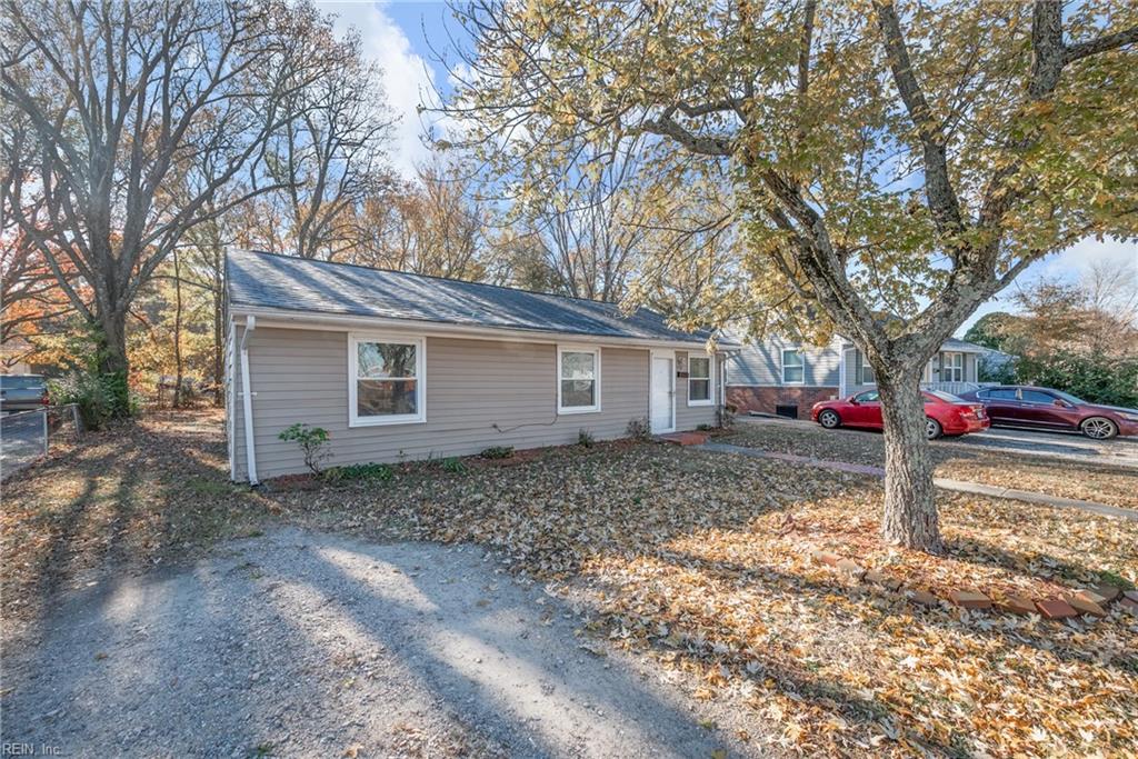 138 Weaver RD E