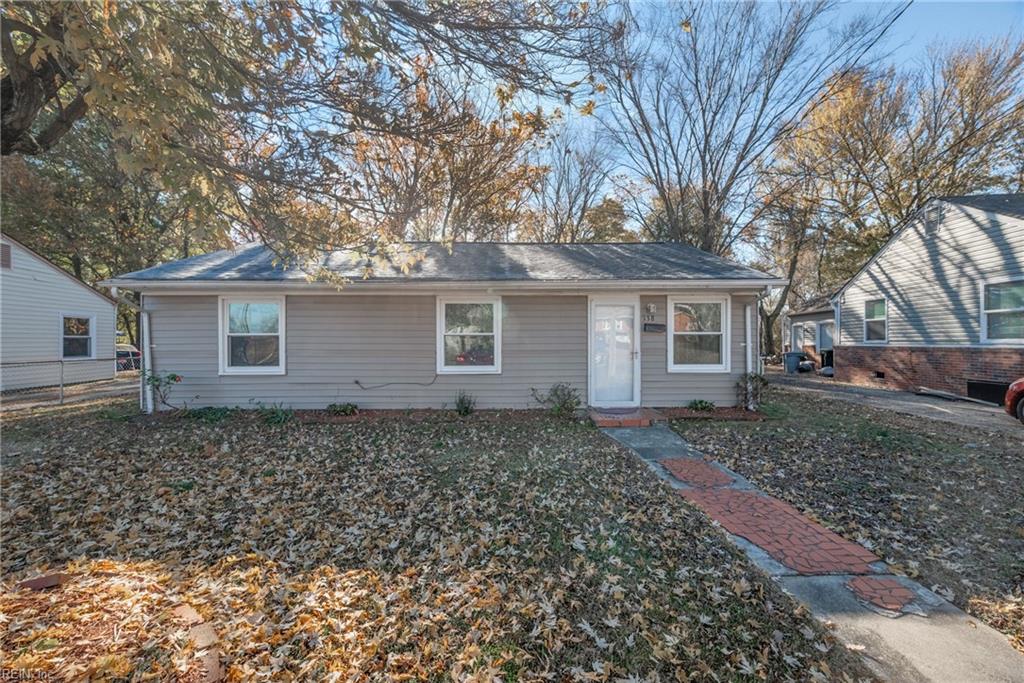 138 Weaver RD E