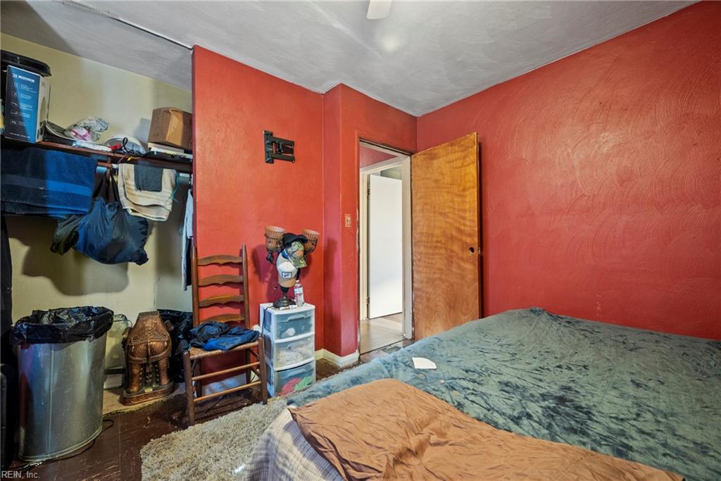 138 Weaver RD E