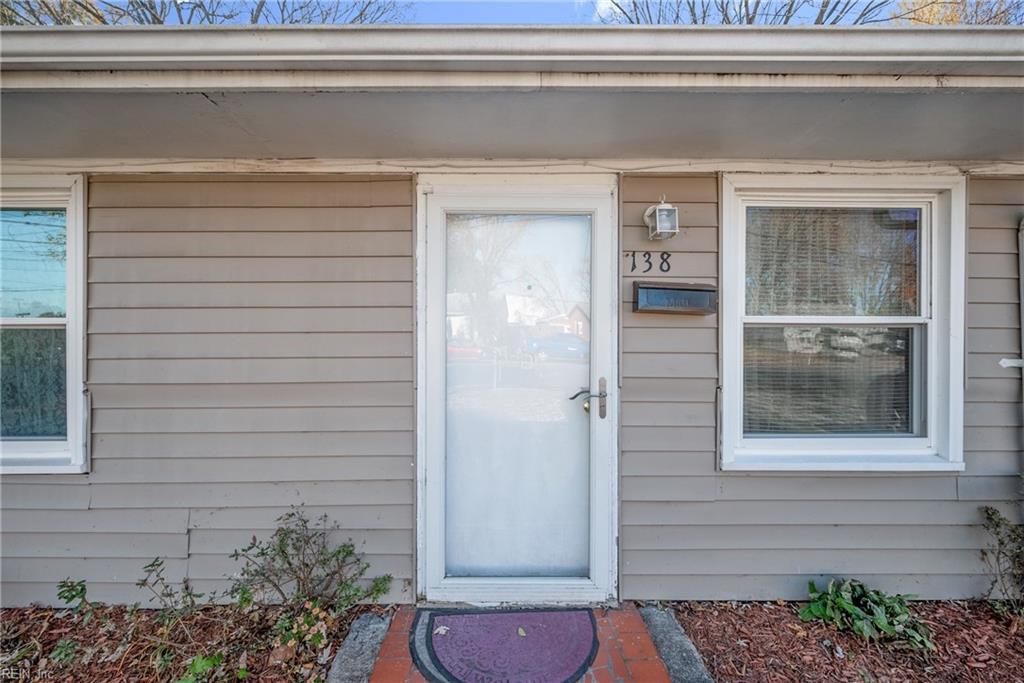 138 Weaver RD E