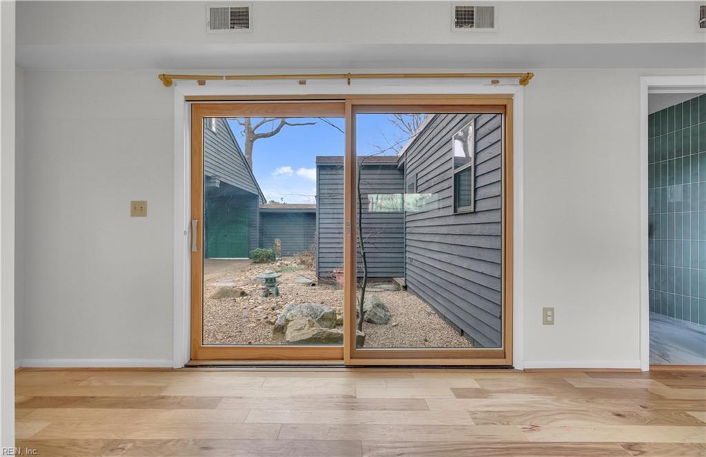 2101 Cutler RDG
