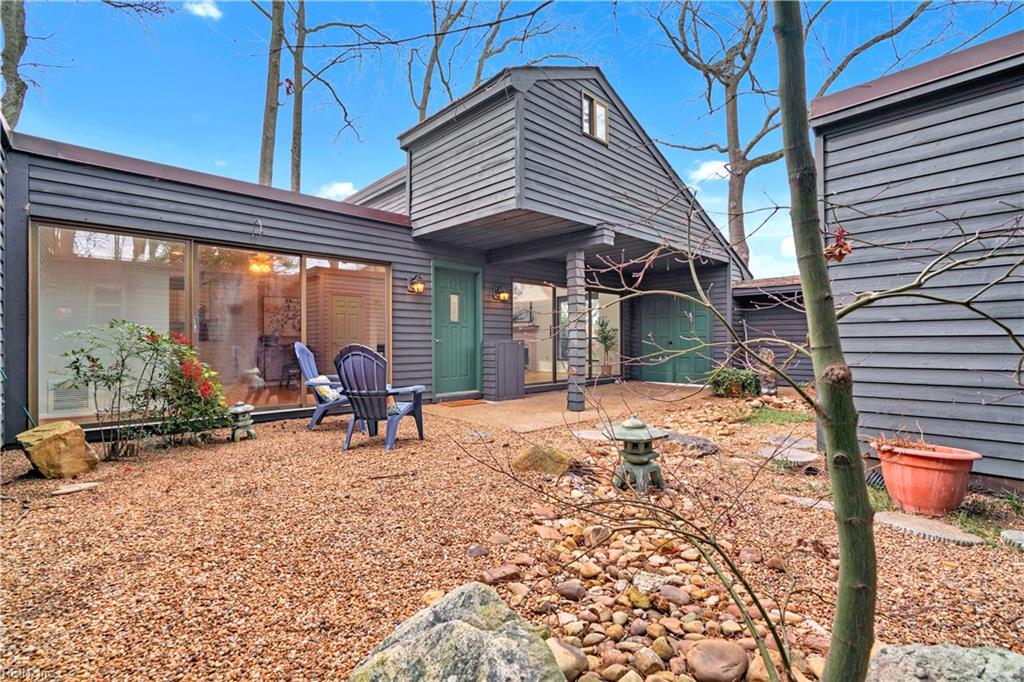2101 Cutler RDG