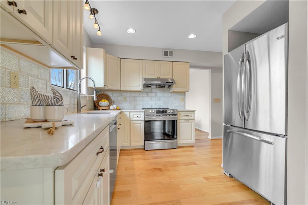 2101 Cutler RDG