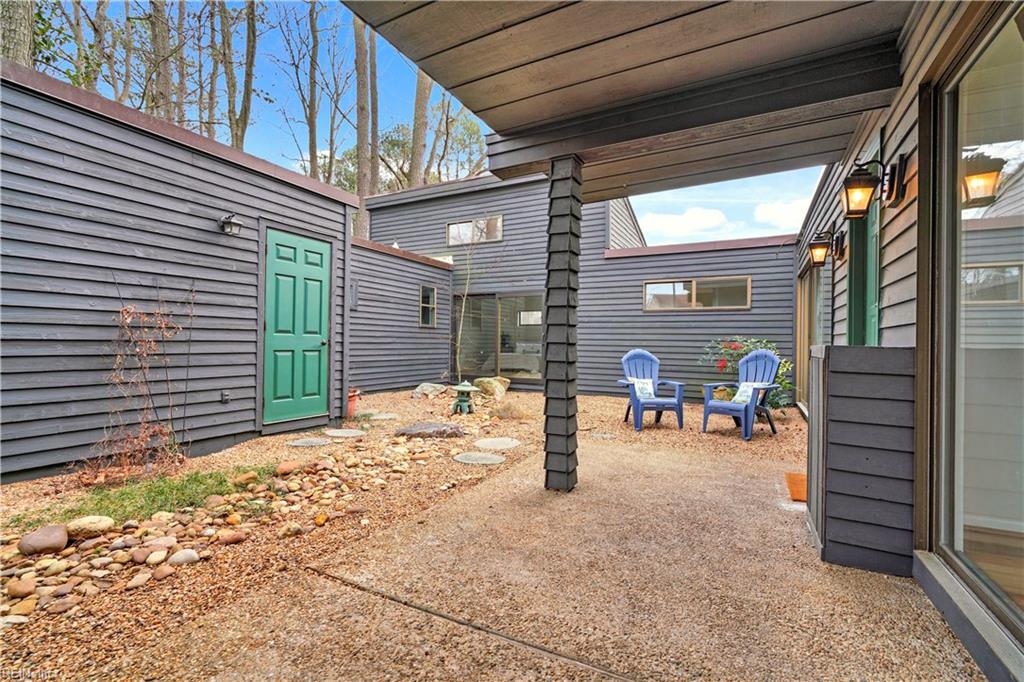 2101 Cutler RDG