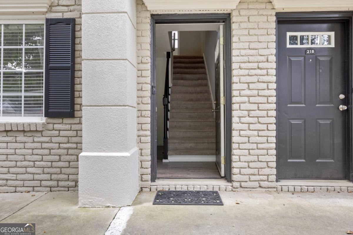 6940 Roswell Road # 21A