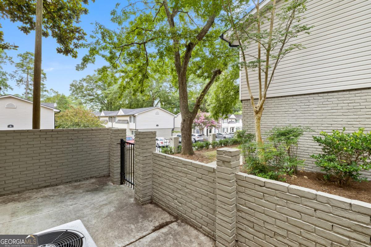 6940 Roswell Road # 21A