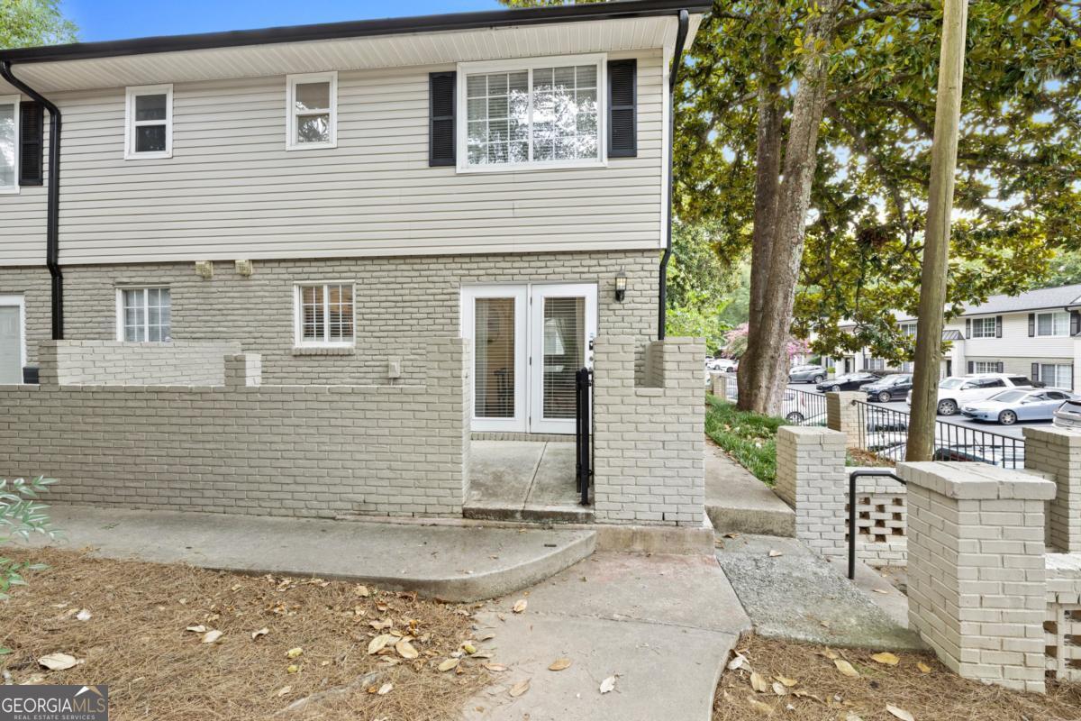 6940 Roswell Road # 21A