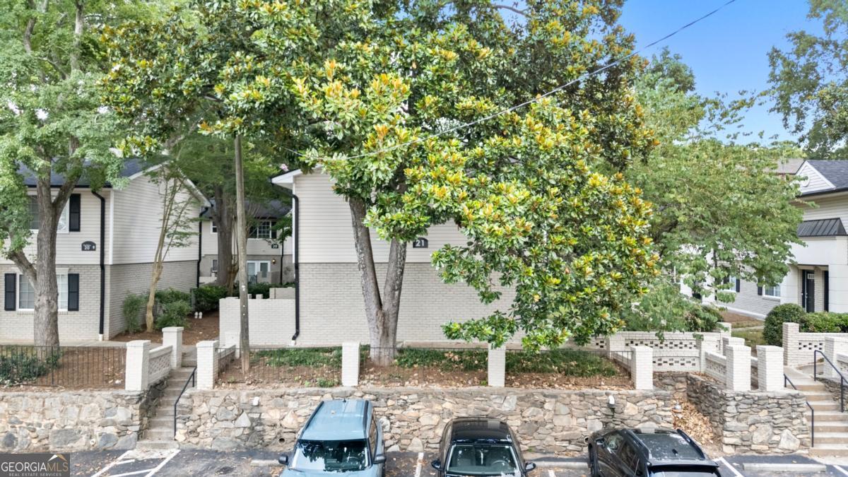 6940 Roswell Road # 21A