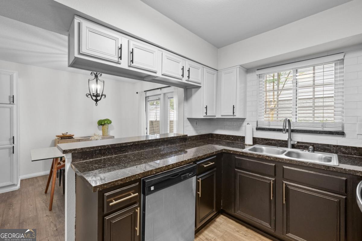 6940 Roswell Road # 21A