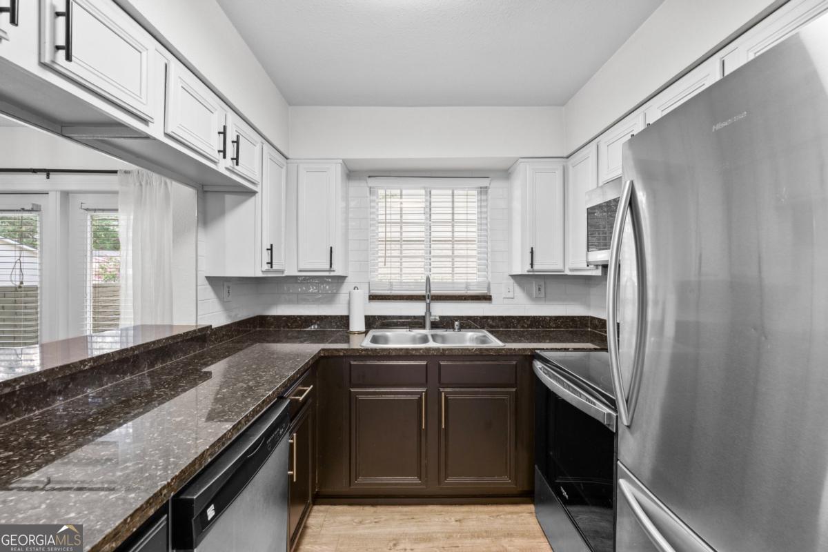 6940 Roswell Road # 21A