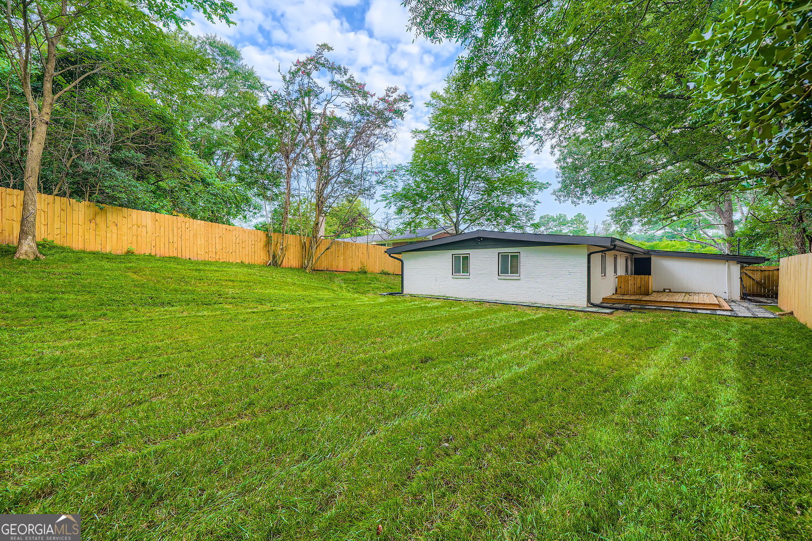 2047 Boulderview Drive SE