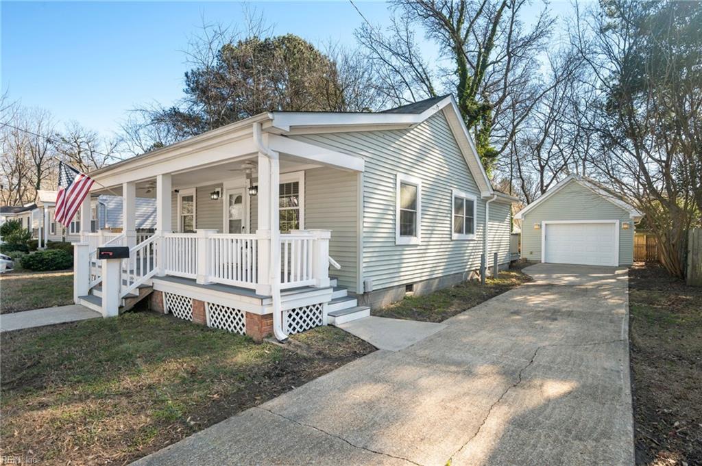 1445 Longwood DR