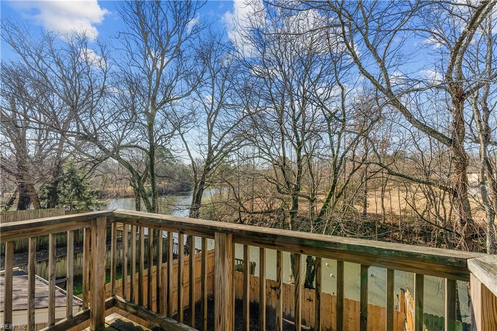 719 Waters DR