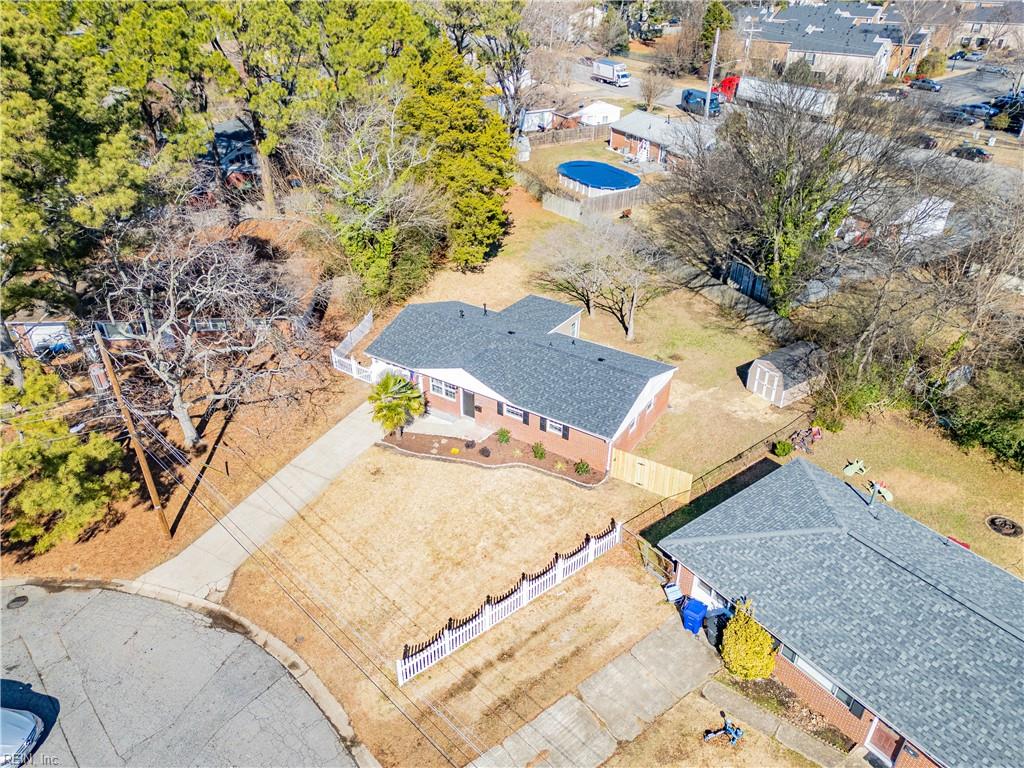 4716 Bridgeman LN