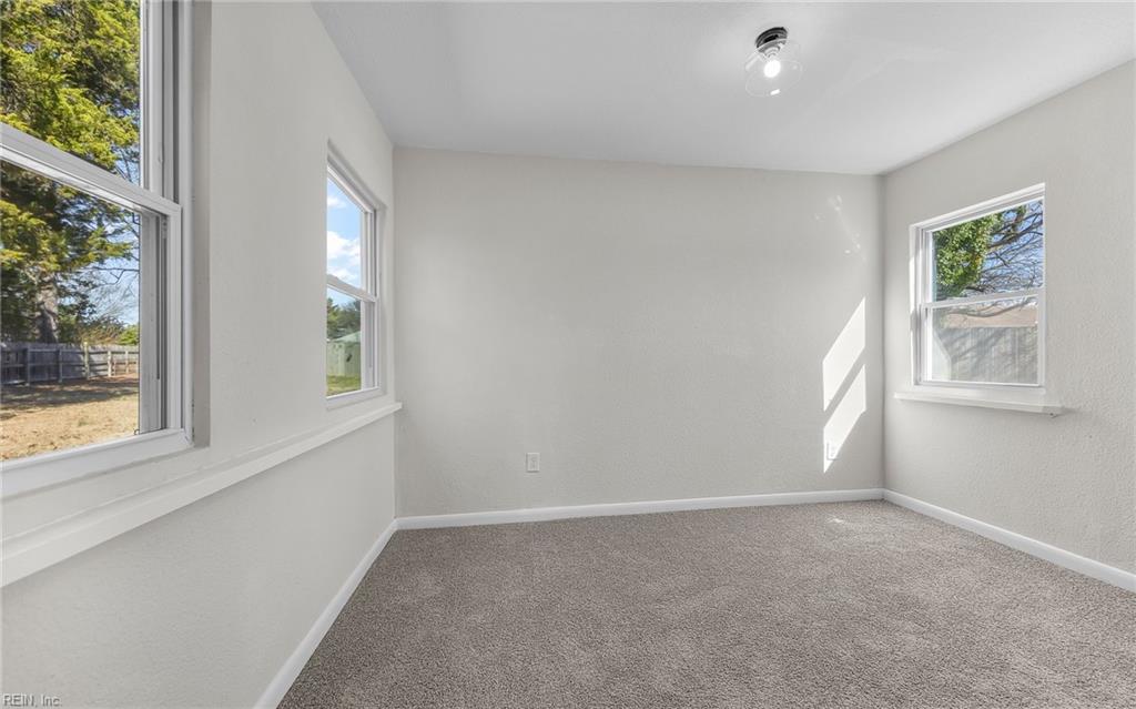 4716 Bridgeman LN