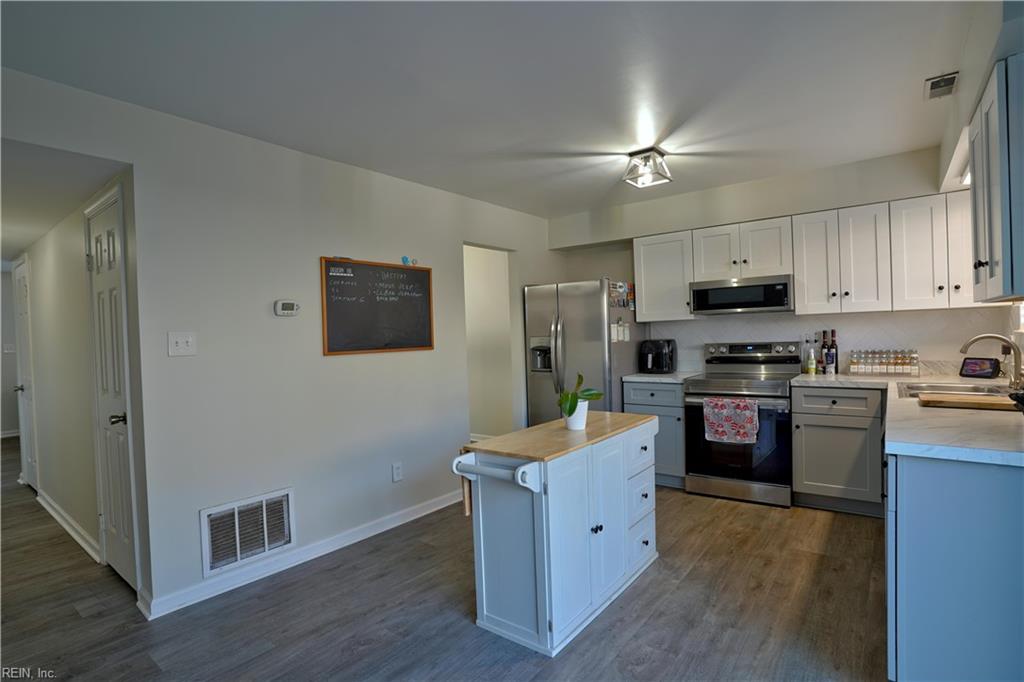 1803 Olde Buckingham RD