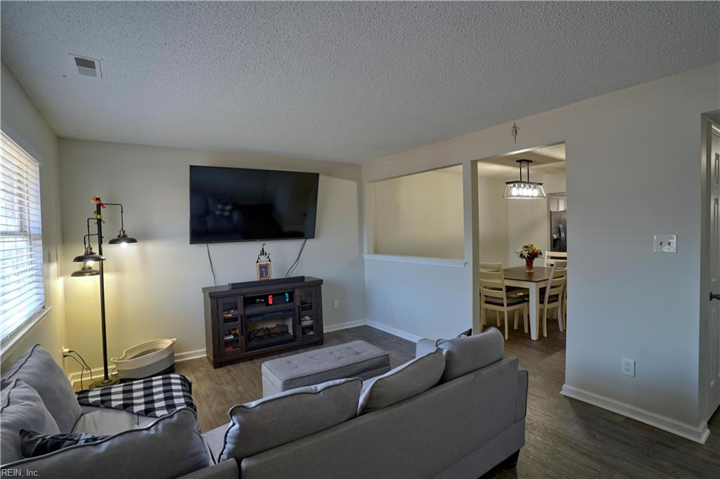 1803 Olde Buckingham RD