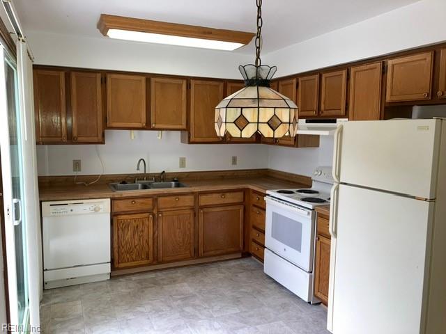 1592 Hummingbird LN