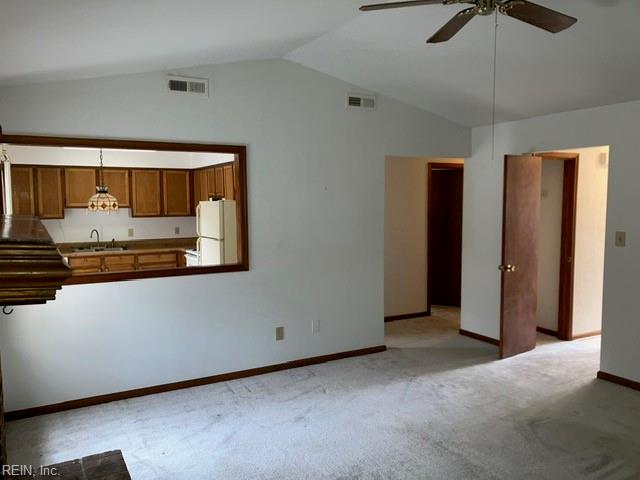 1592 Hummingbird LN