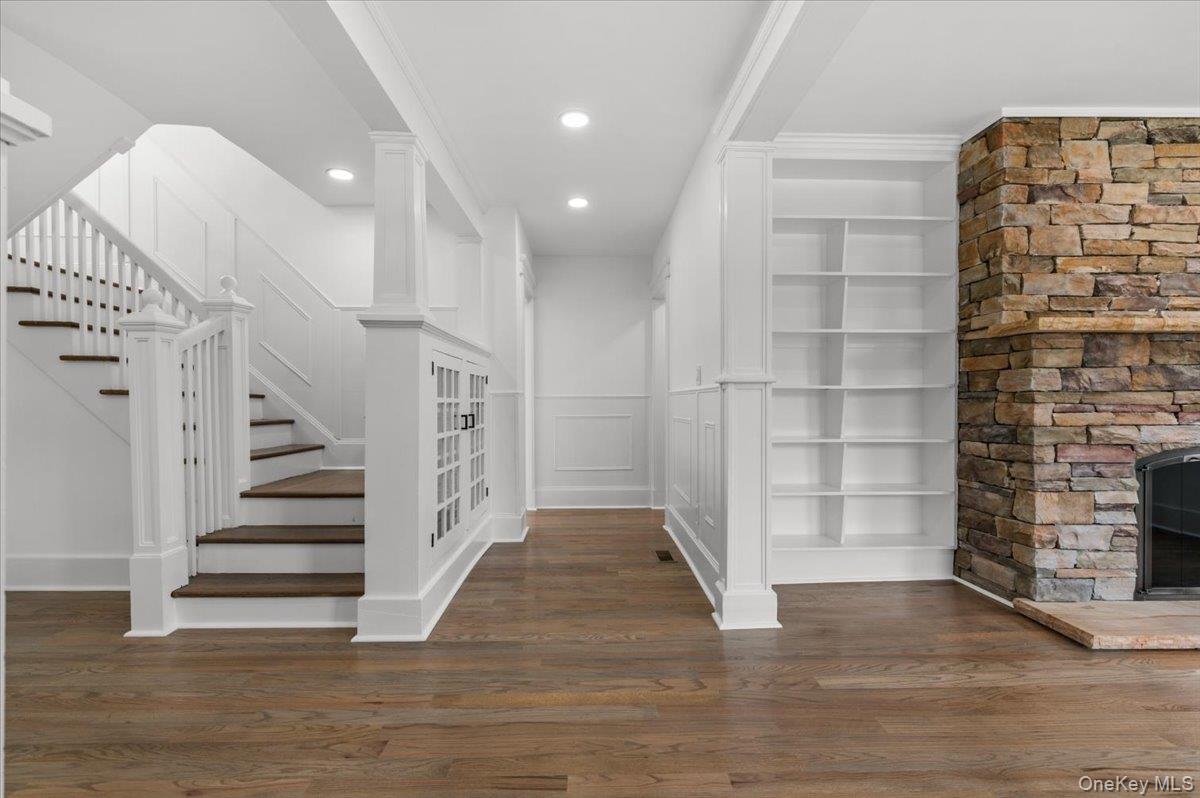28 Ketewomoke Drive