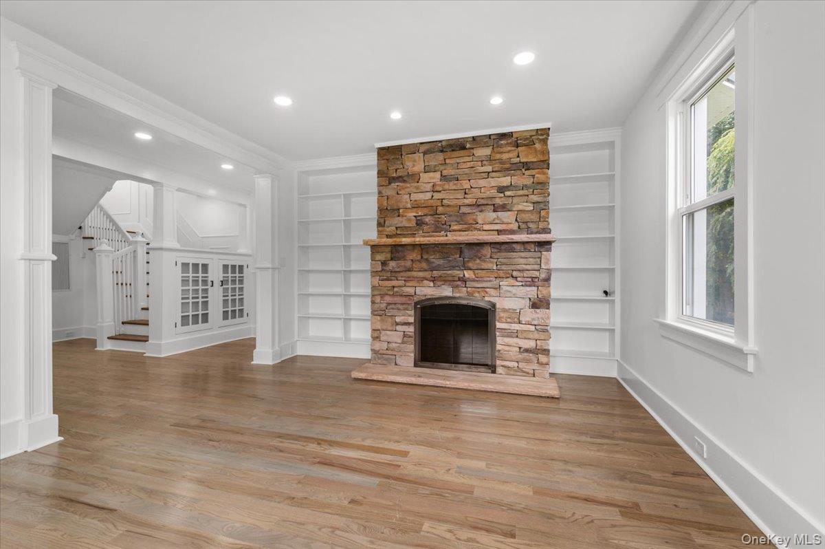 28 Ketewomoke Drive