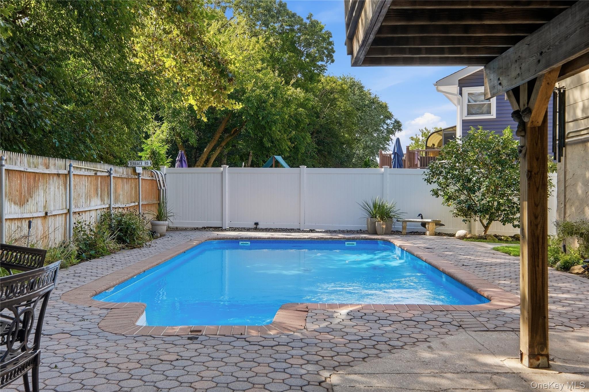 26 Pickwick Hill Drive