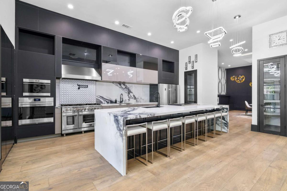 2401 Greenglade Road NE