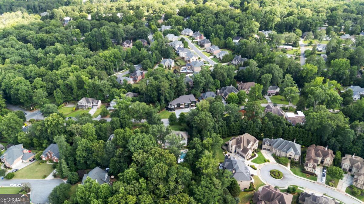 2401 Greenglade Road NE