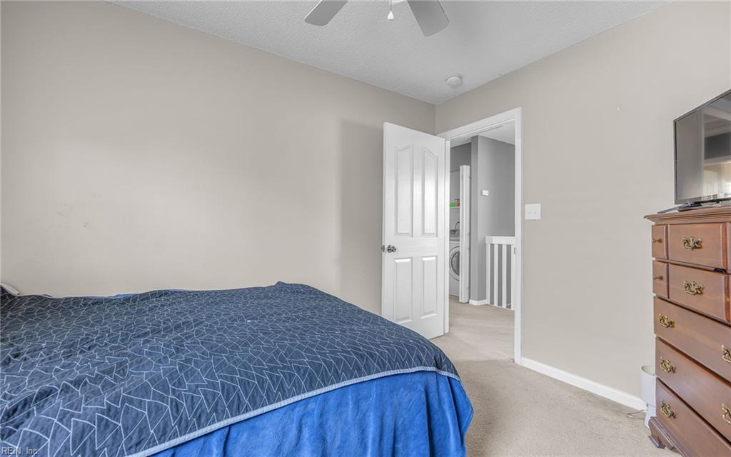 2304 Barnsely CT