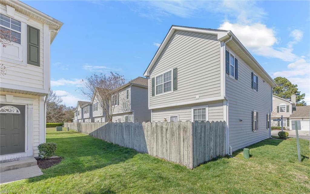2304 Barnsely CT