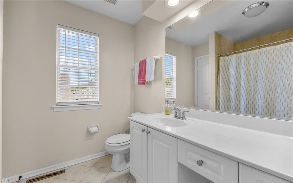 2304 Barnsely CT