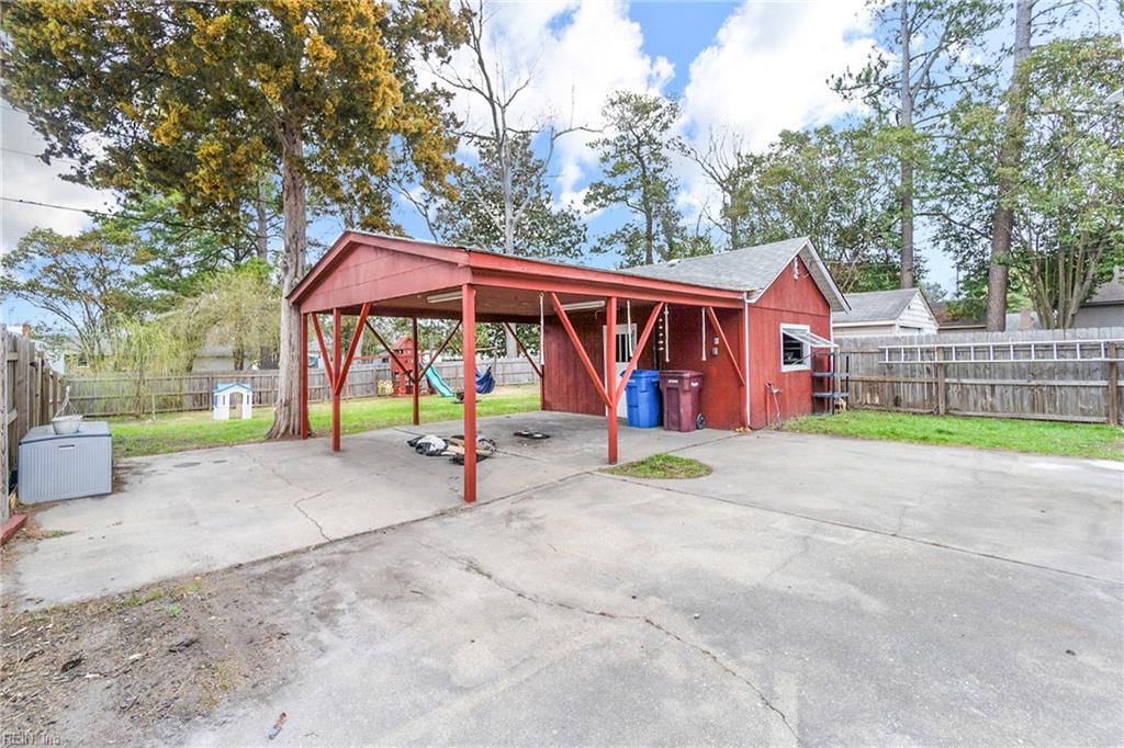 1205 Wilbur AVE