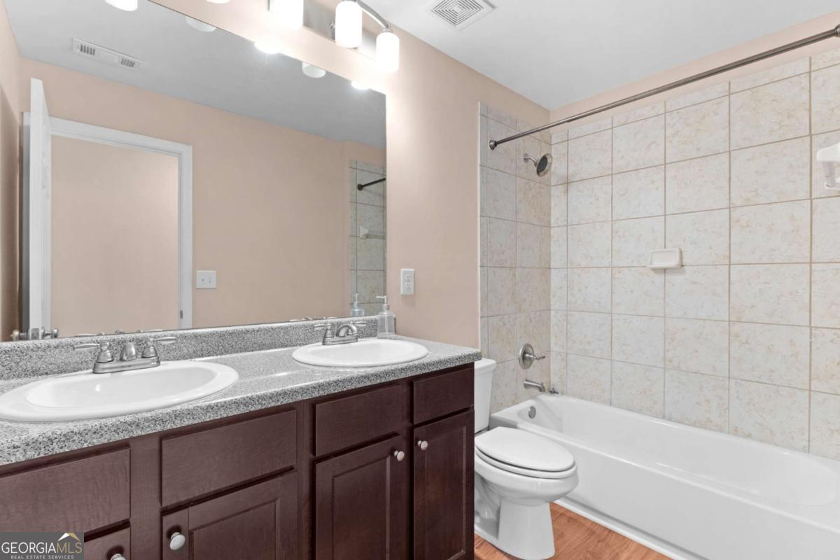 13581 Weycroft Circle