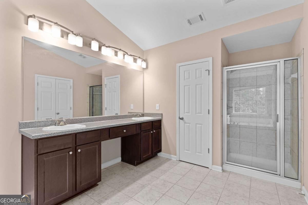 13581 Weycroft Circle