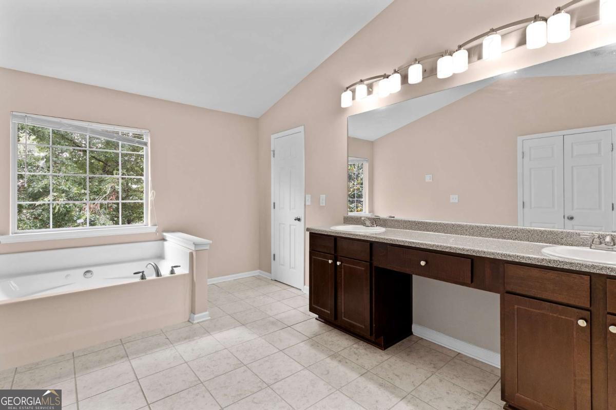 13581 Weycroft Circle