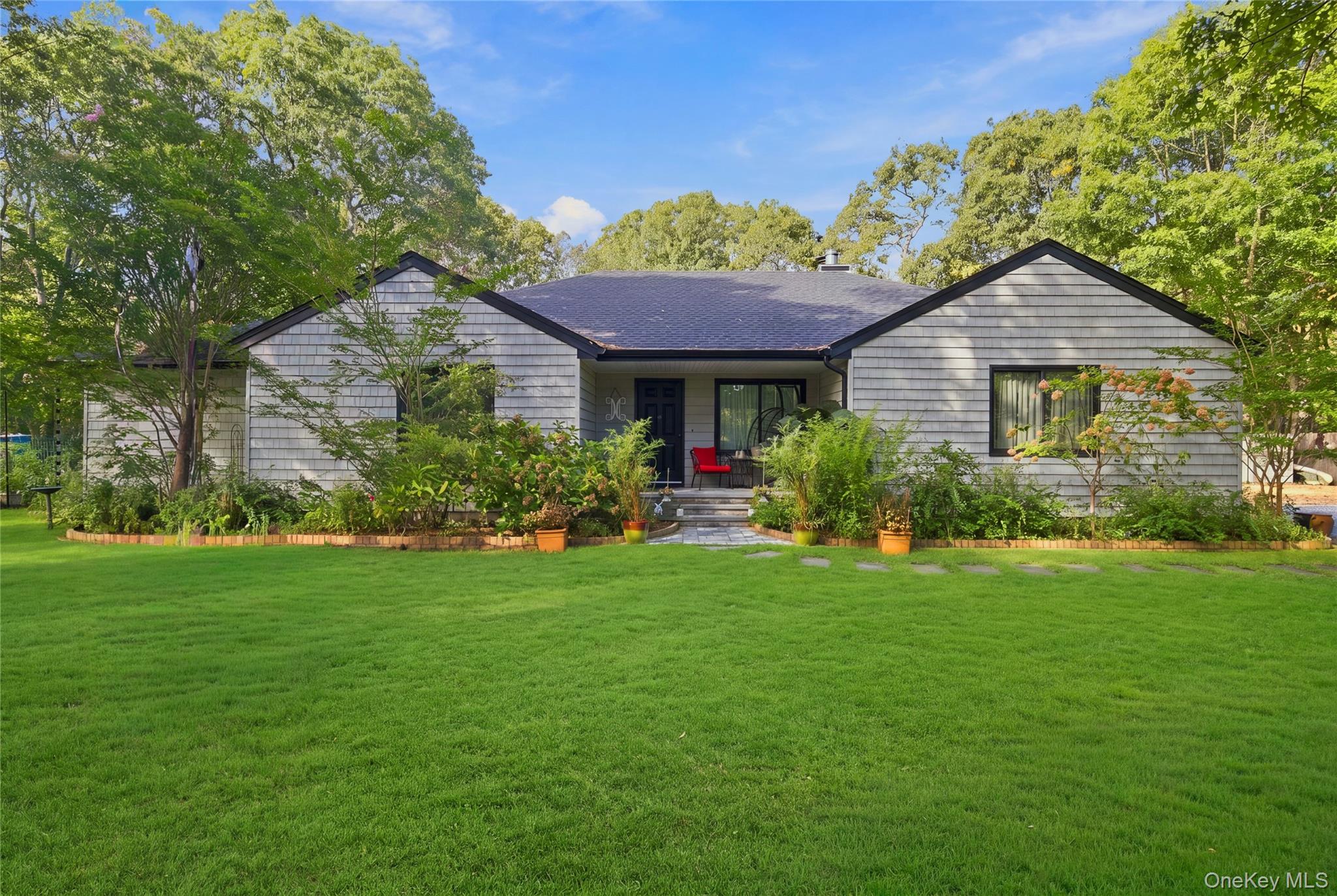 7 Bridle Path