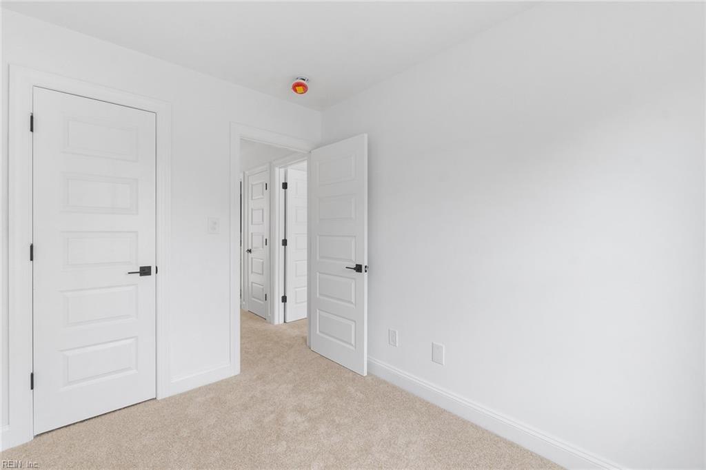 1217 Marshall AVE