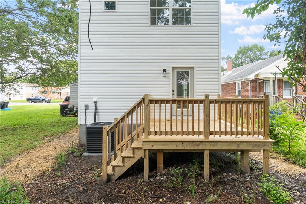 1217 Marshall AVE